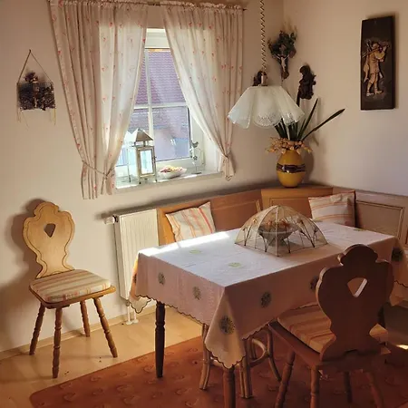 Ferienwohnung Gerda Riederer * Neualbenreuth